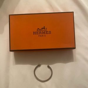 Hermès box ( bracelet not included)